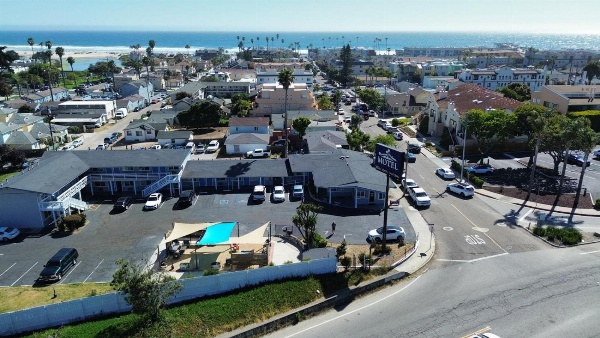 Ocean Palms Motel image 1